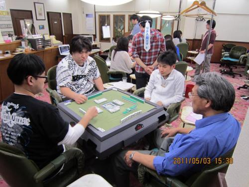 2011 uc (184)